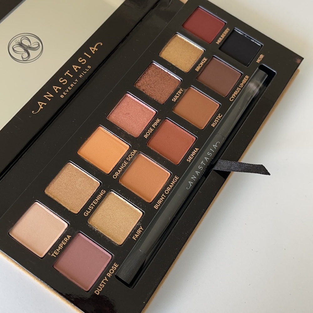 Anastasia Beverly Hills Soft Glam Eye Palette